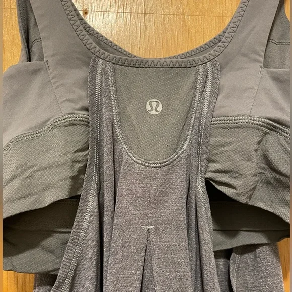 Lululemon Sports Bra Tank Top - Picture 4 of 4